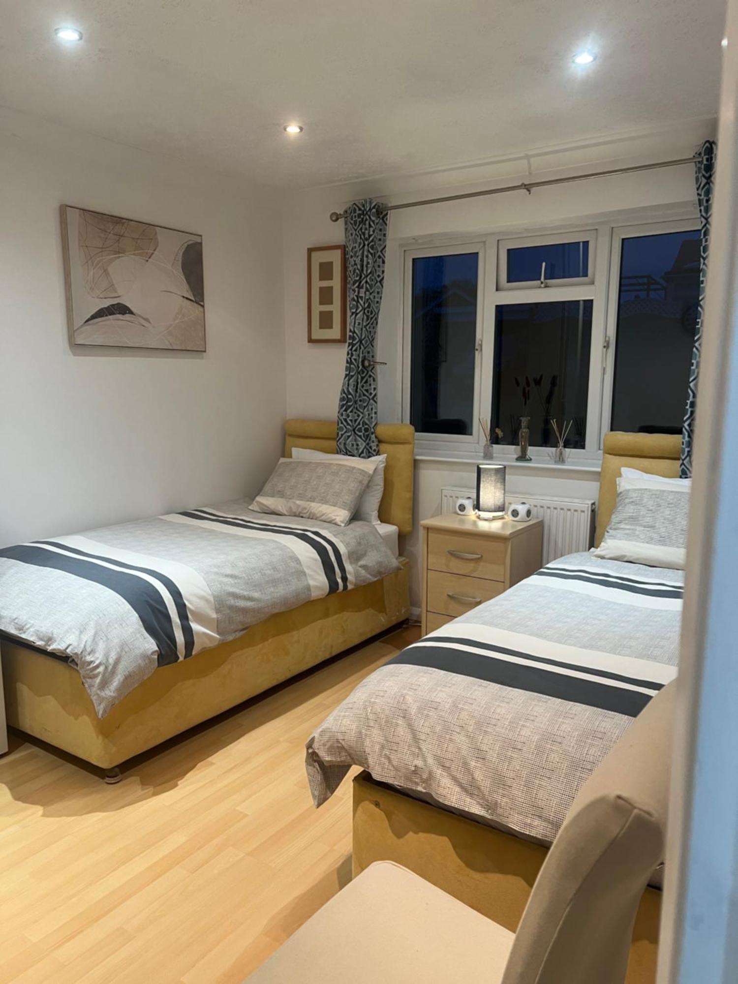 The Bungalow In Kettering Luaran gambar